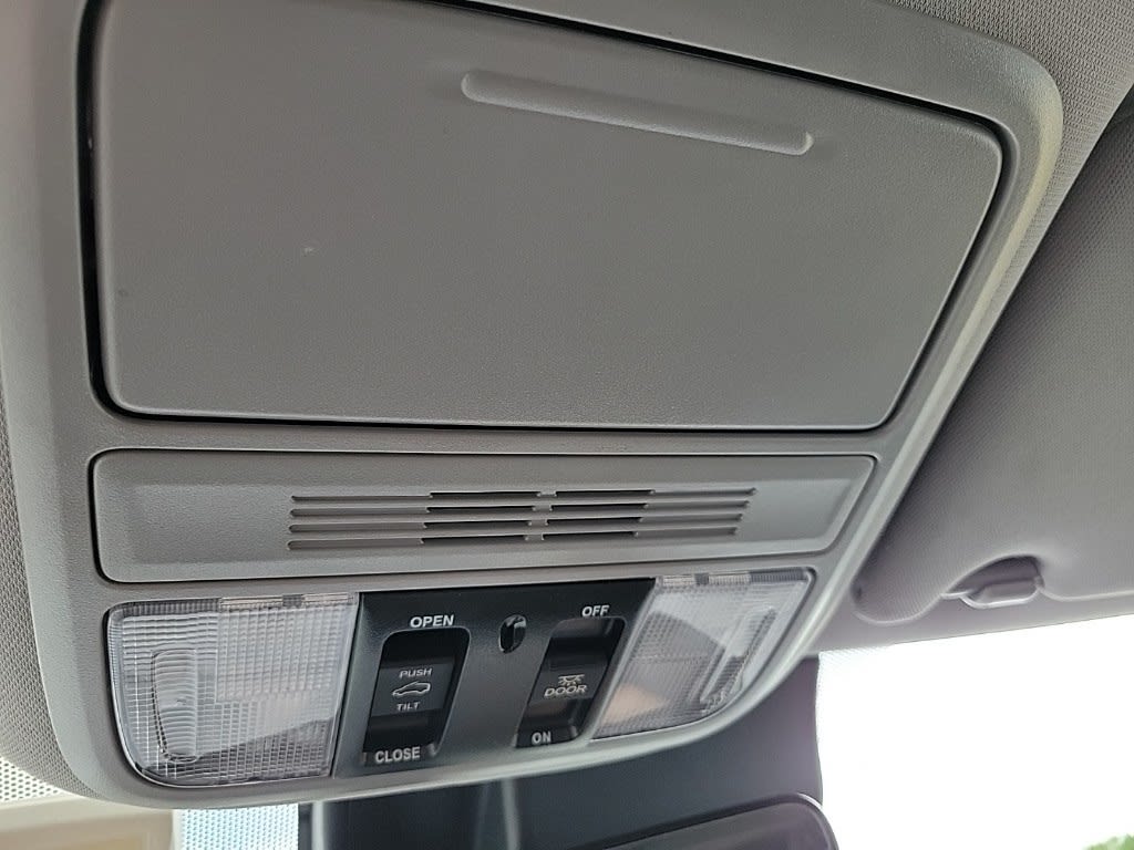 Thumbnail: 2022 Honda Pilot - 21