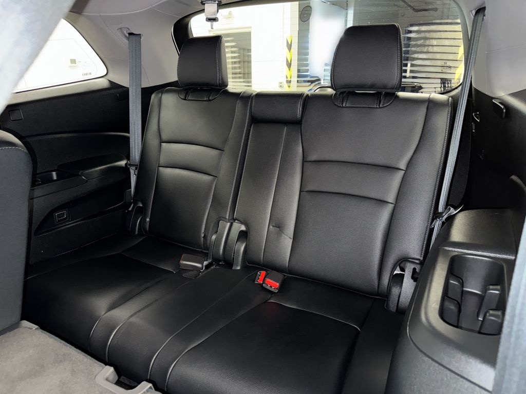 Thumbnail: 2018 Honda Pilot - 25