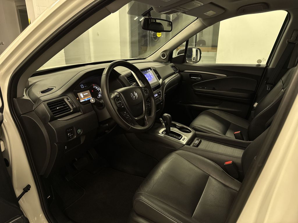 Thumbnail: 2018 Honda Pilot - 9