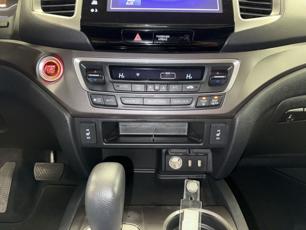 Thumbnail: 2018 Honda Pilot - 26