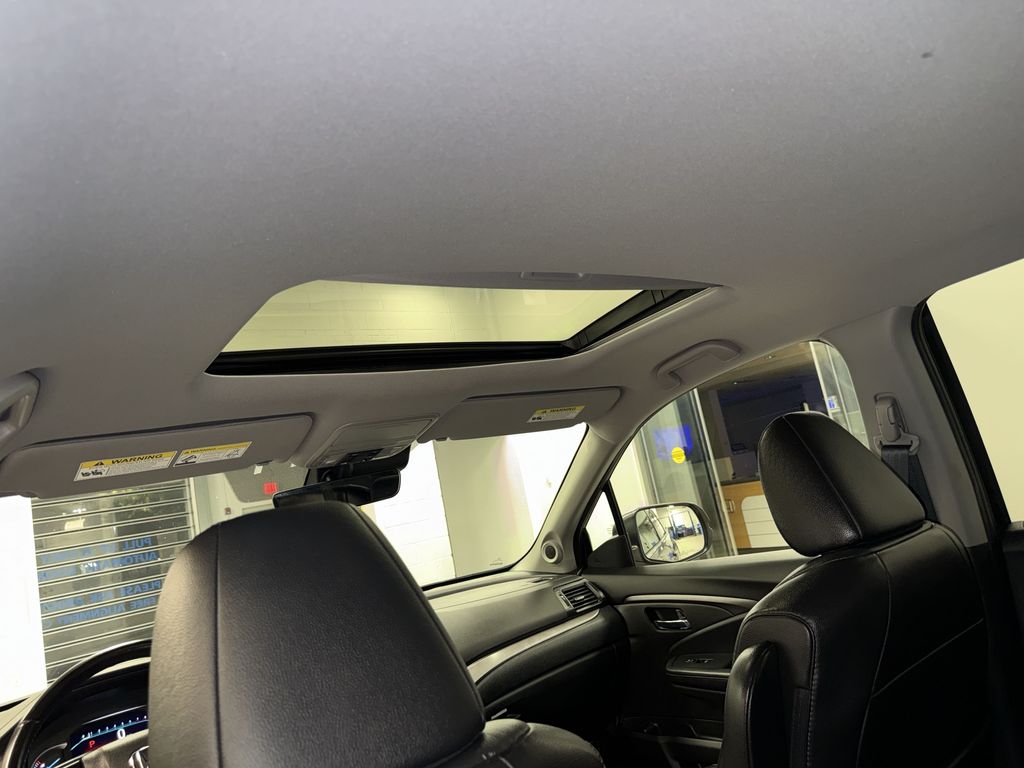 Thumbnail: 2020 Honda Pilot - 29