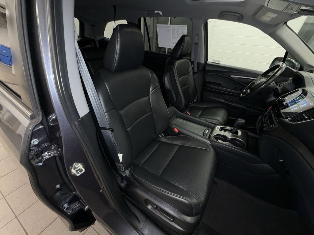 Thumbnail: 2020 Honda Pilot - 10