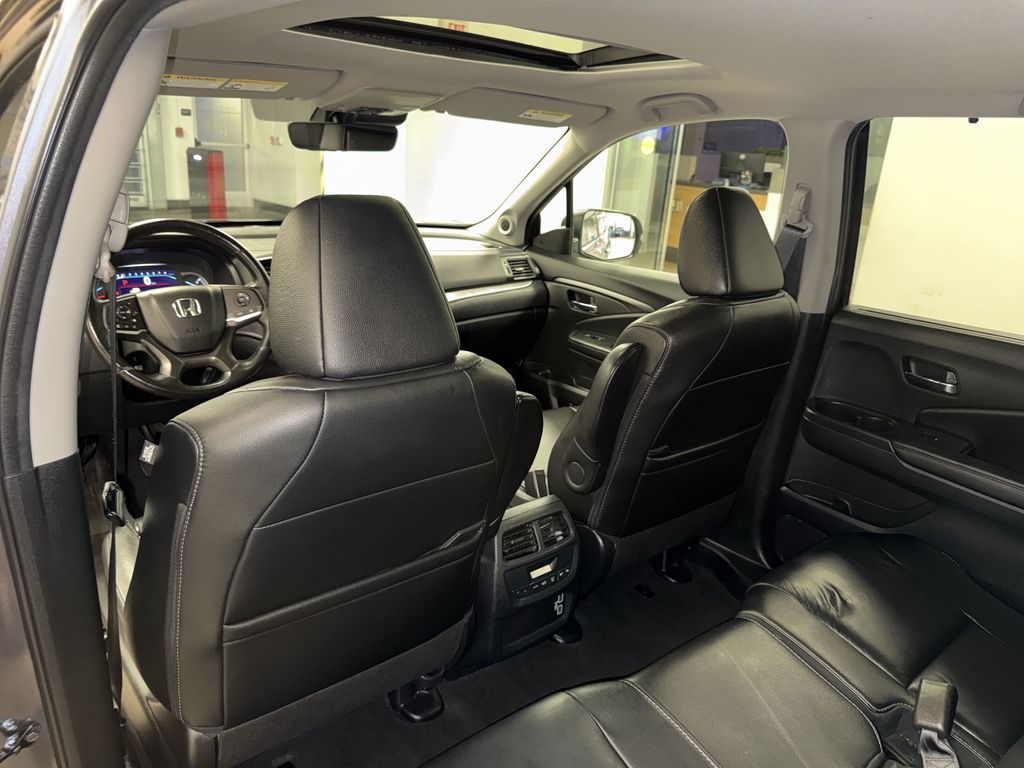 Thumbnail: 2020 Honda Pilot - 33