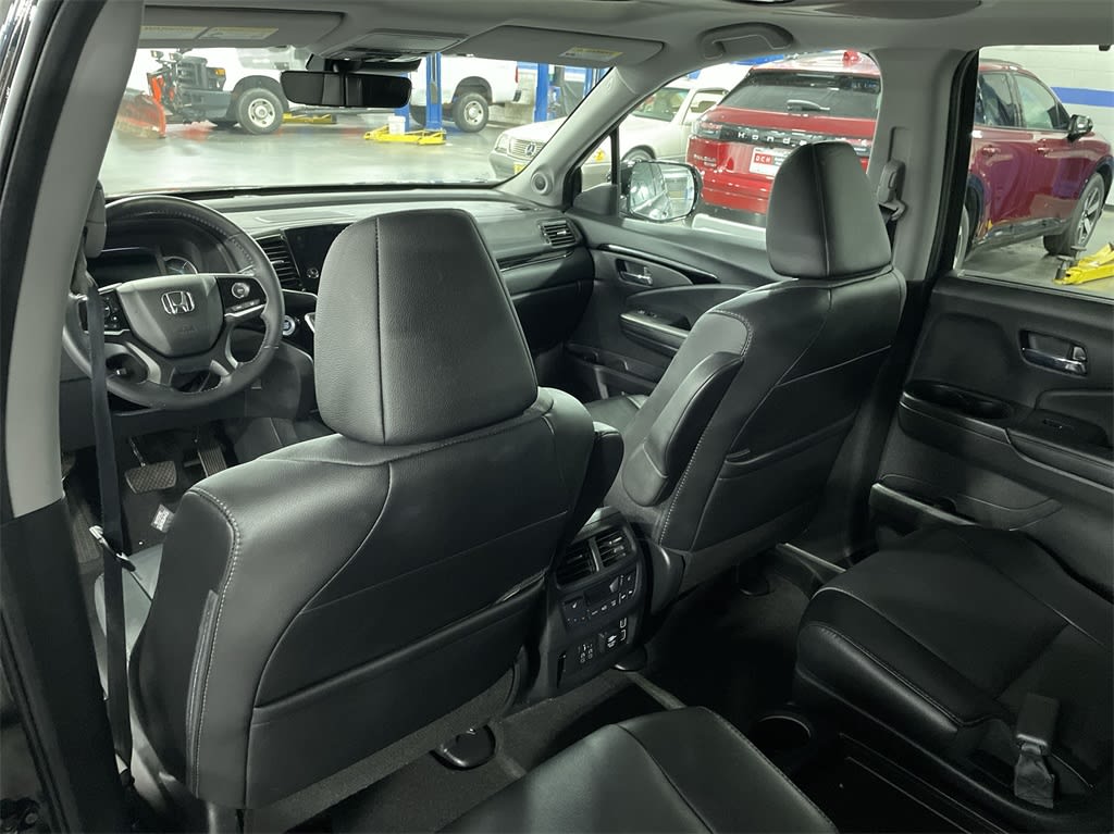 2021 Honda Pilot Touring 32