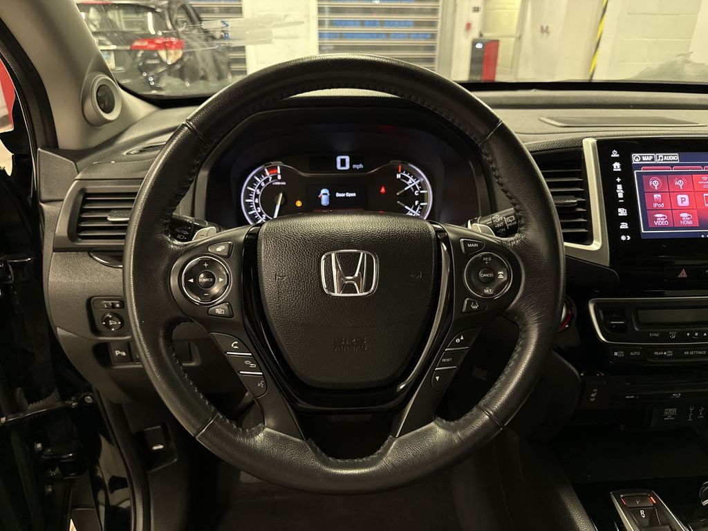 Thumbnail: 2017 Honda Pilot - 2