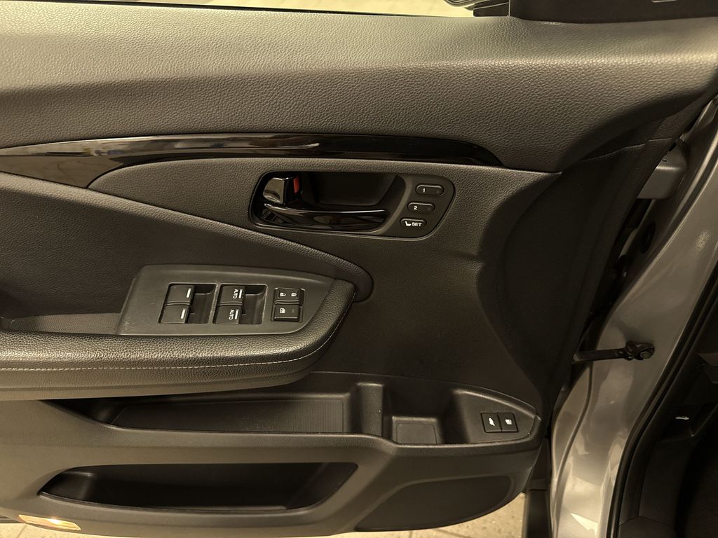 Thumbnail: 2022 Honda Passport - 27