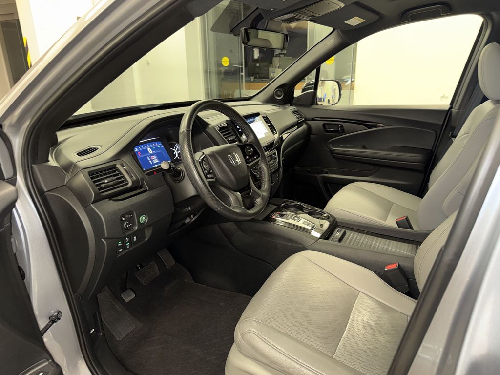 Thumbnail: 2022 Honda Passport - 9