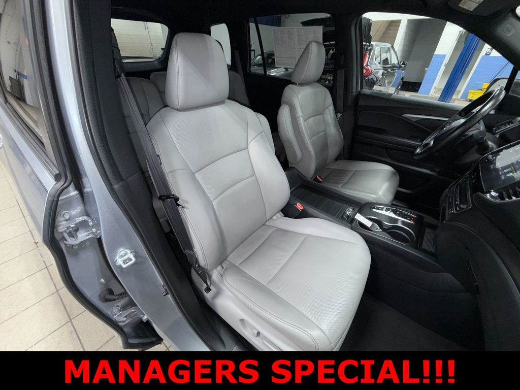 Thumbnail: 2023 Honda Passport - 9