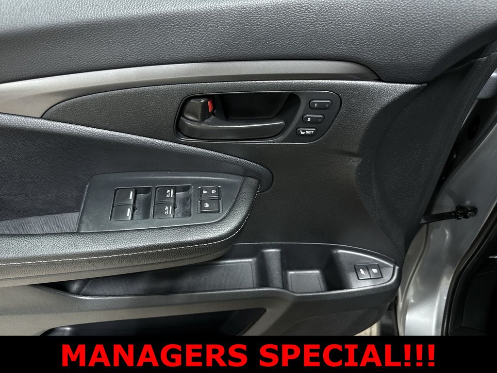 Thumbnail: 2023 Honda Passport - 24