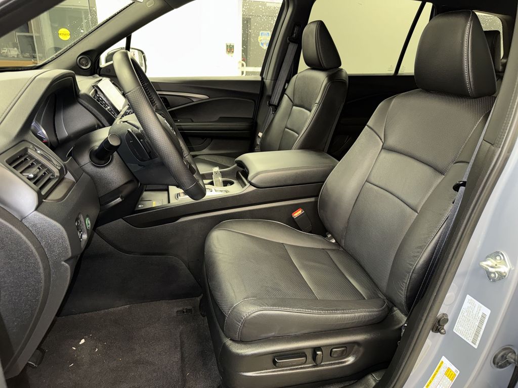 Thumbnail: 2025 Honda Passport - 10