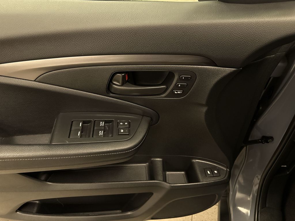 Thumbnail: 2025 Honda Passport - 26