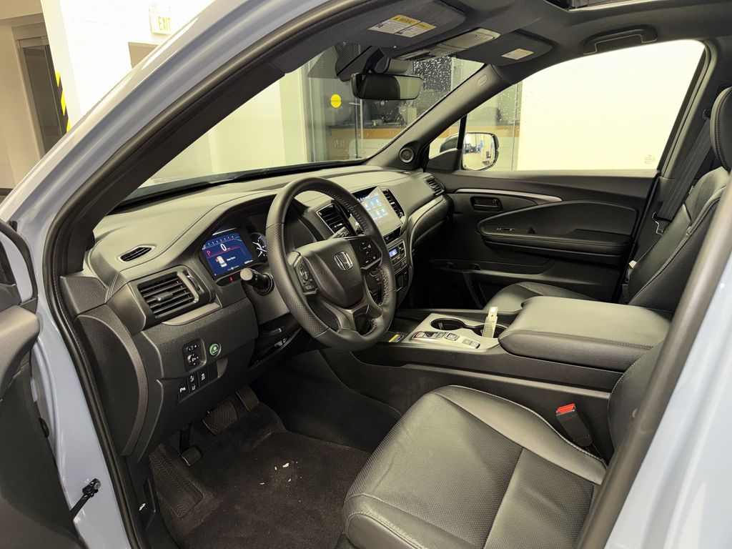Thumbnail: 2025 Honda Passport - 9