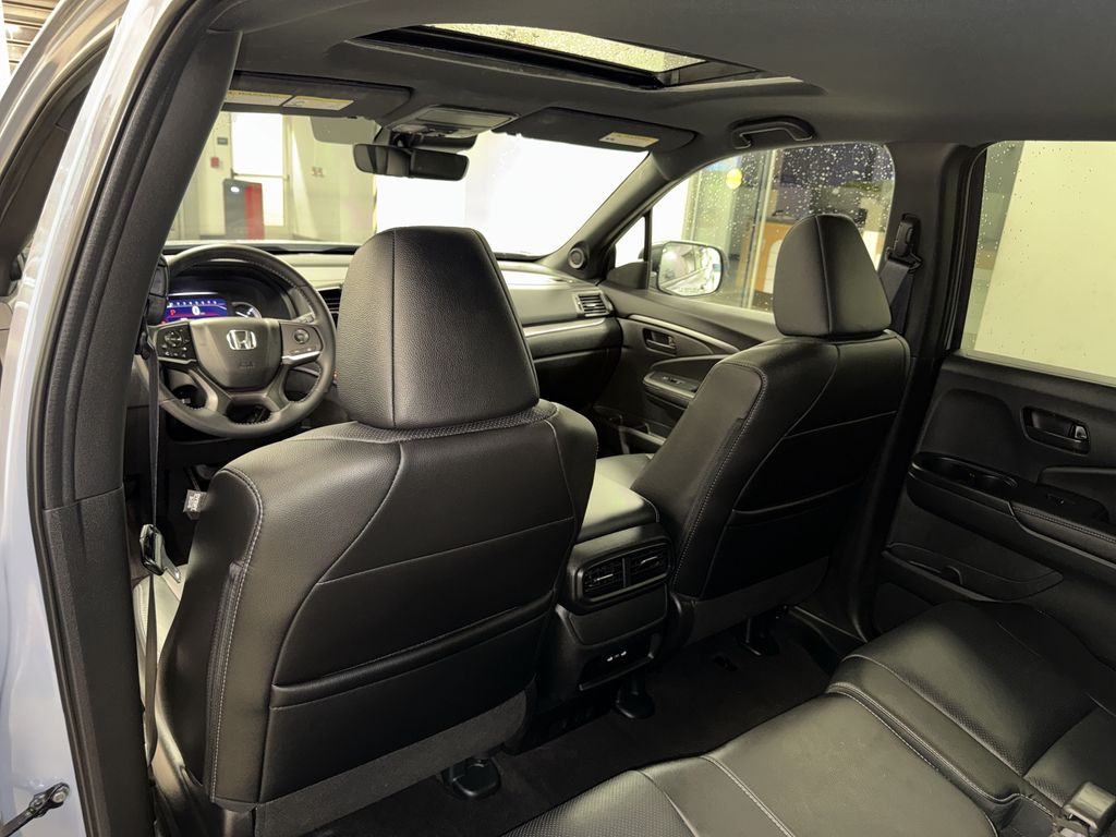Thumbnail: 2025 Honda Passport - 31