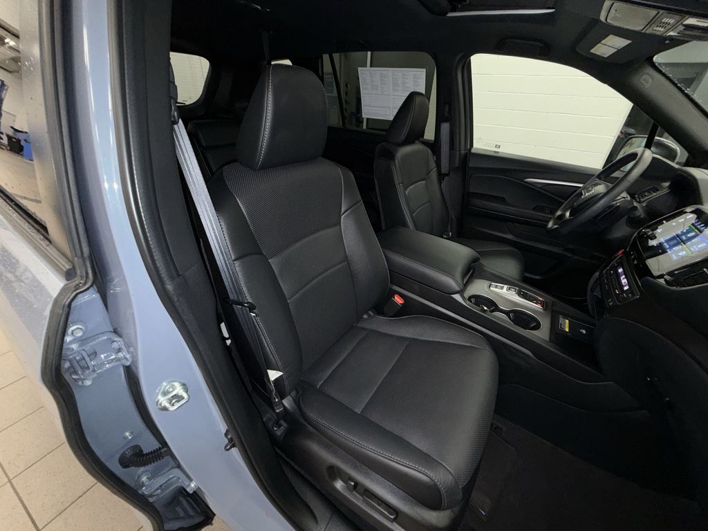 Thumbnail: 2025 Honda Passport - 11