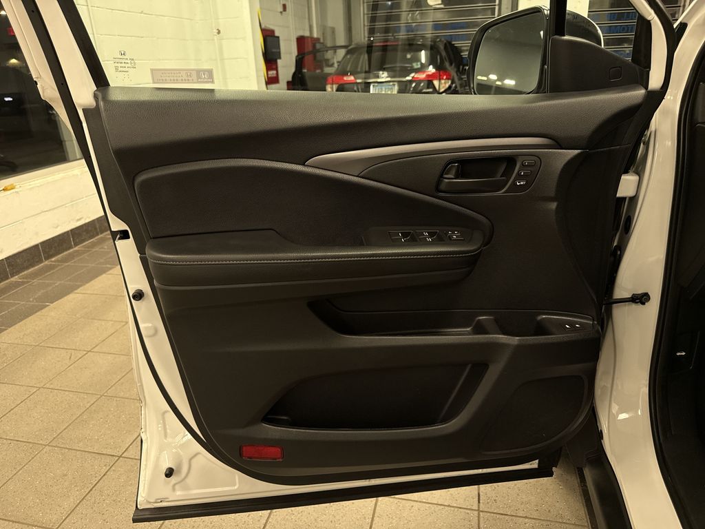 Thumbnail: 2024 Honda Passport - 33
