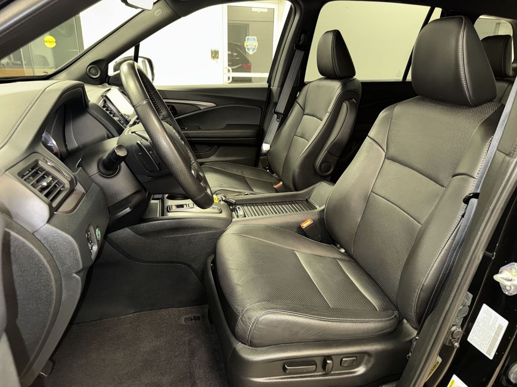 Thumbnail: 2023 Honda Passport - 9