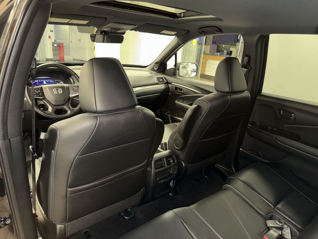 Thumbnail: 2023 Honda Passport - 31