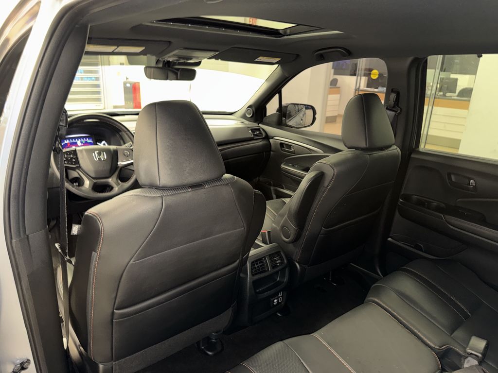 Thumbnail: 2023 Honda Passport - 32