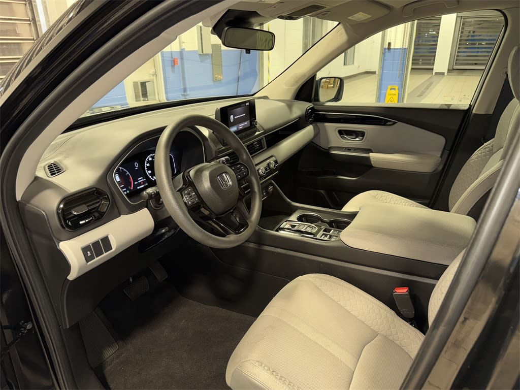 Thumbnail: 2023 Honda Pilot - 8