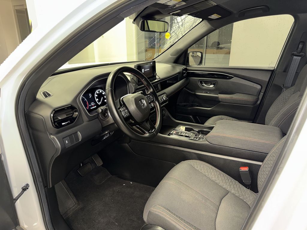 Thumbnail: 2025 Honda Pilot - 8