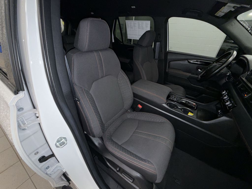 Thumbnail: 2025 Honda Pilot - 10