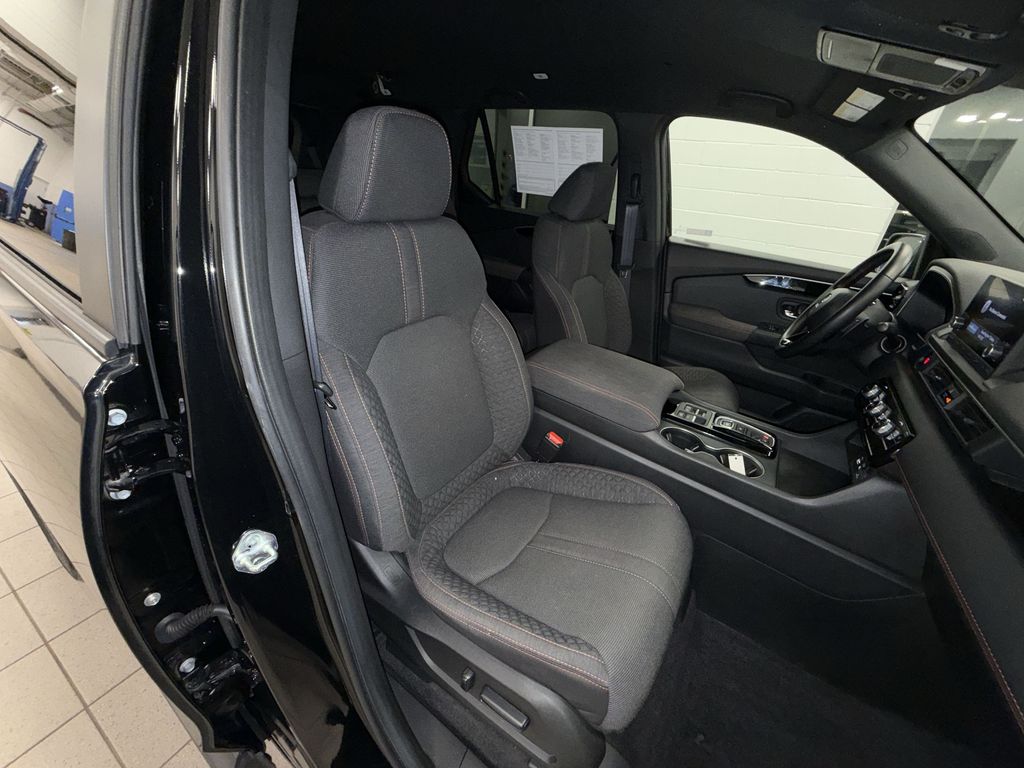 Thumbnail: 2023 Honda Pilot - 10