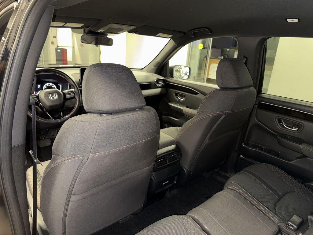 Thumbnail: 2023 Honda Pilot - 31