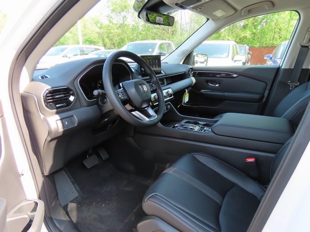 Thumbnail: 2025 Honda Pilot - 2