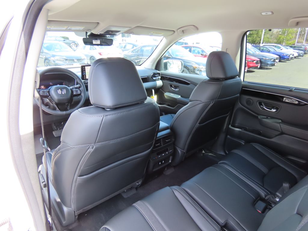 Thumbnail: 2026 Honda Pilot - 22