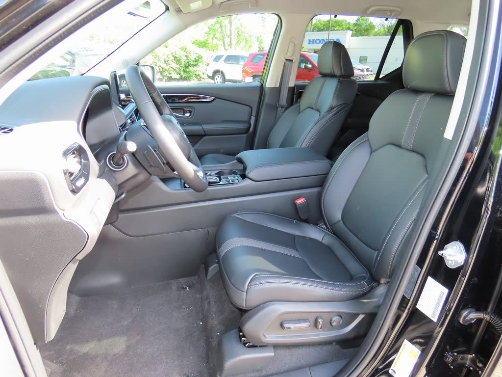 Thumbnail: 2025 Honda Pilot - 11