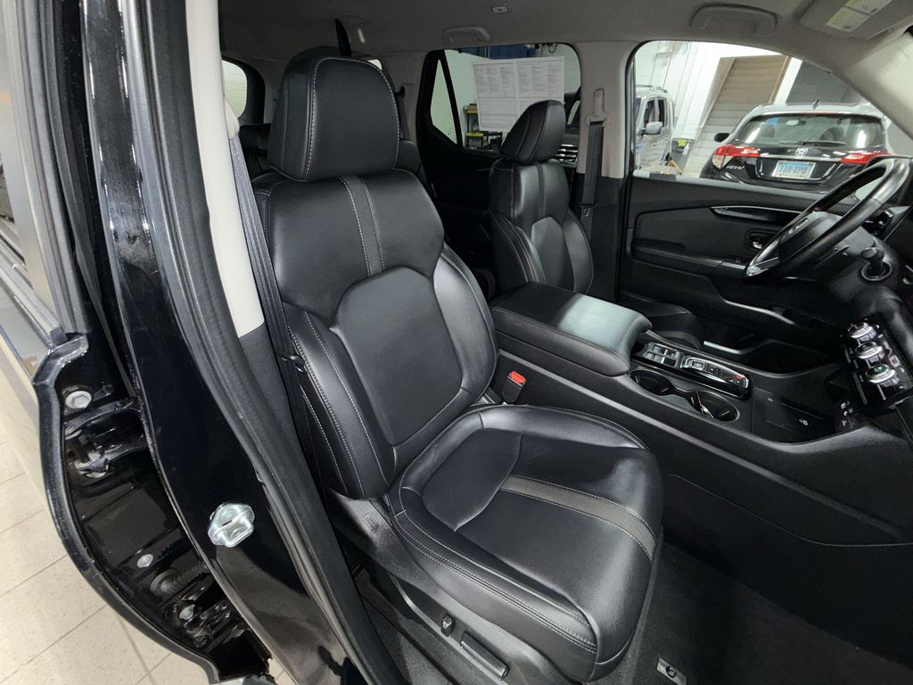 Thumbnail: 2023 Honda Pilot - 10