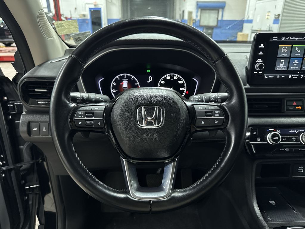 Thumbnail: 2023 Honda Pilot - 2