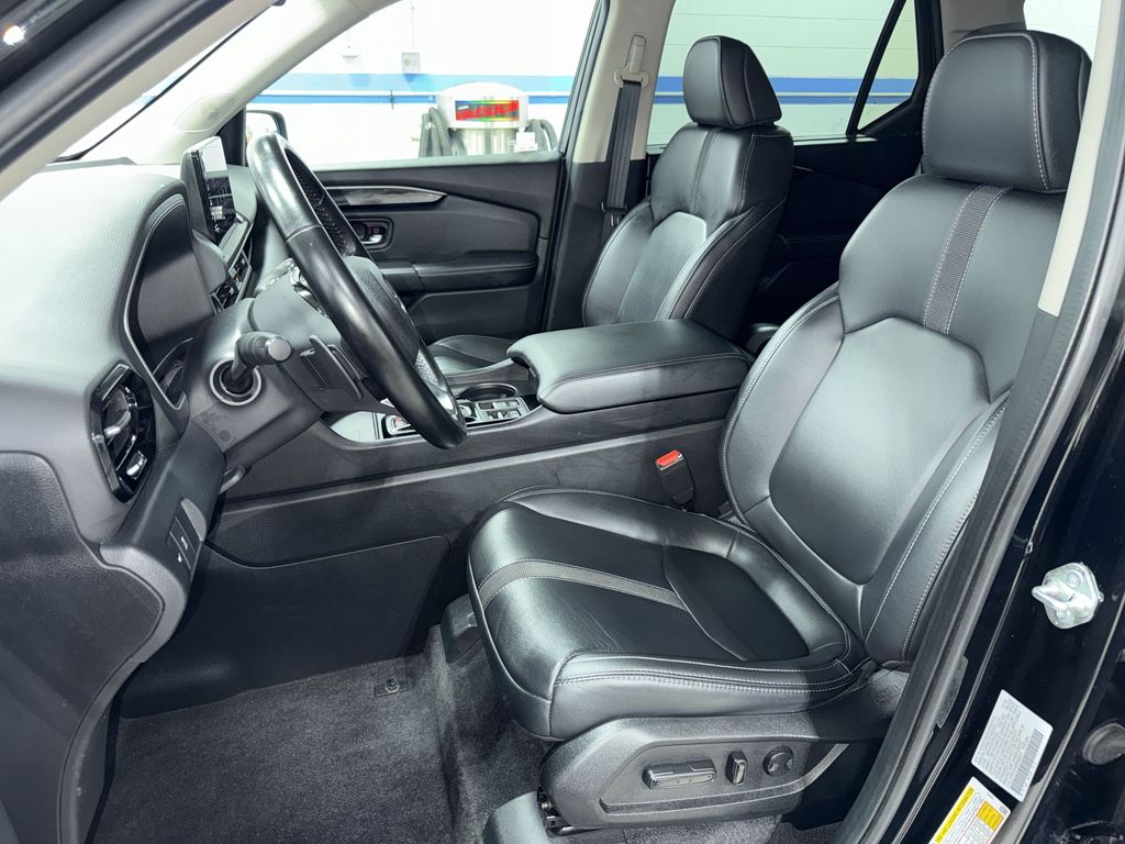 Thumbnail: 2023 Honda Pilot - 9