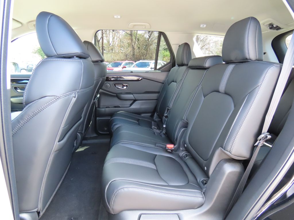 Thumbnail: 2026 Honda Pilot - 13