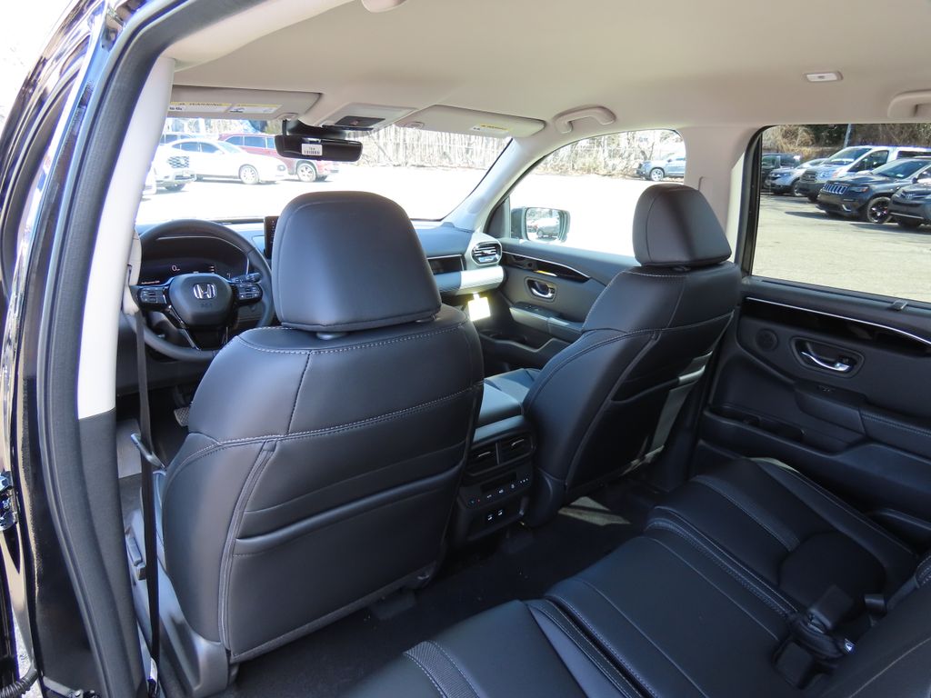 Thumbnail: 2026 Honda Pilot - 19