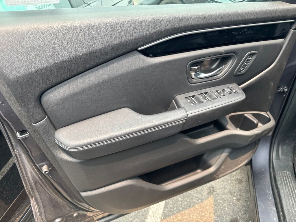 Thumbnail: 2023 Honda Pilot - 17
