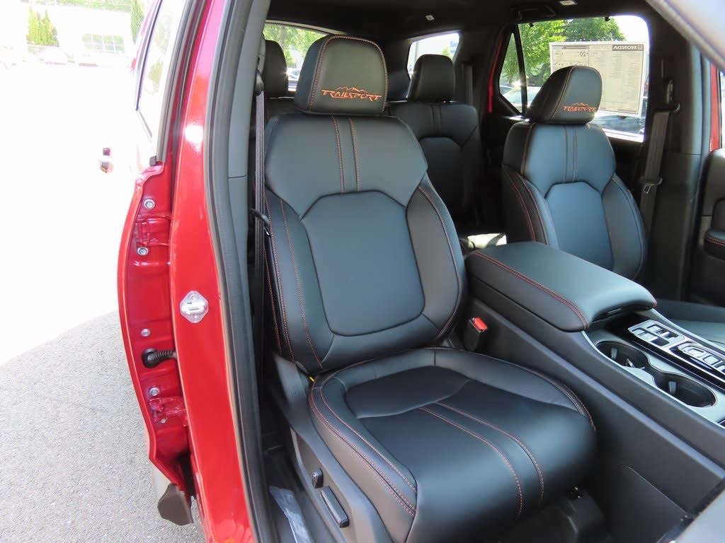 Thumbnail: 2025 Honda Pilot - 12