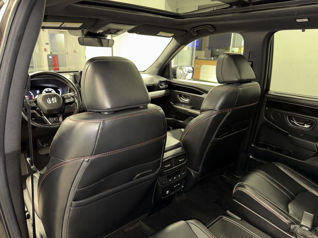 Thumbnail: 2025 Honda Pilot - 33