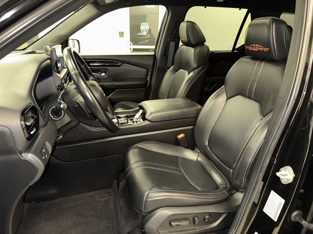 Thumbnail: 2025 Honda Pilot - 9