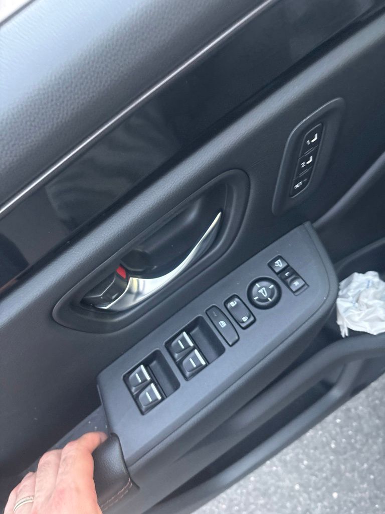 Thumbnail: 2023 Honda Pilot - 15