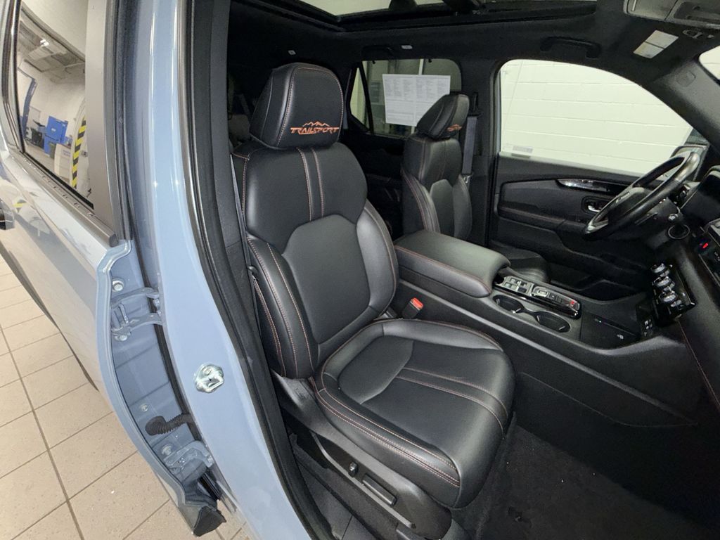 Thumbnail: 2023 Honda Pilot - 11