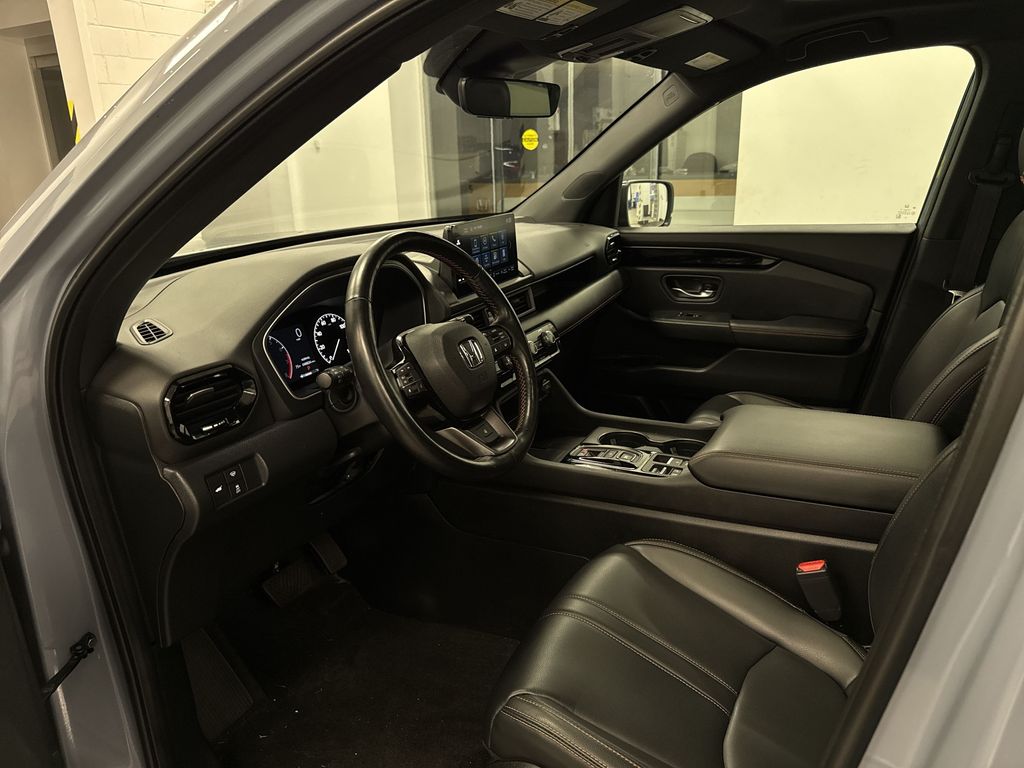 Thumbnail: 2023 Honda Pilot - 9