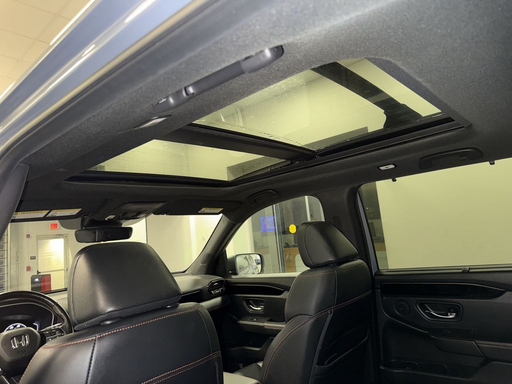 Thumbnail: 2023 Honda Pilot - 29
