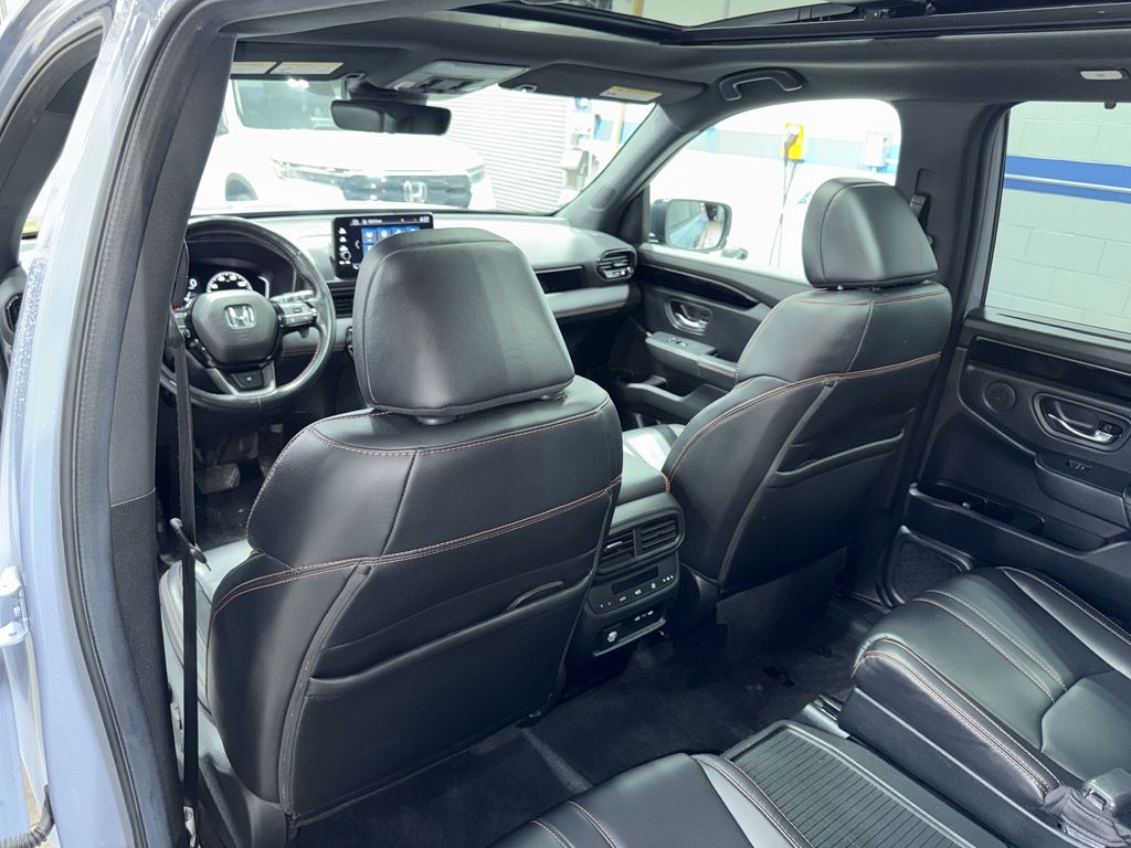 Thumbnail: 2024 Honda Pilot - 33