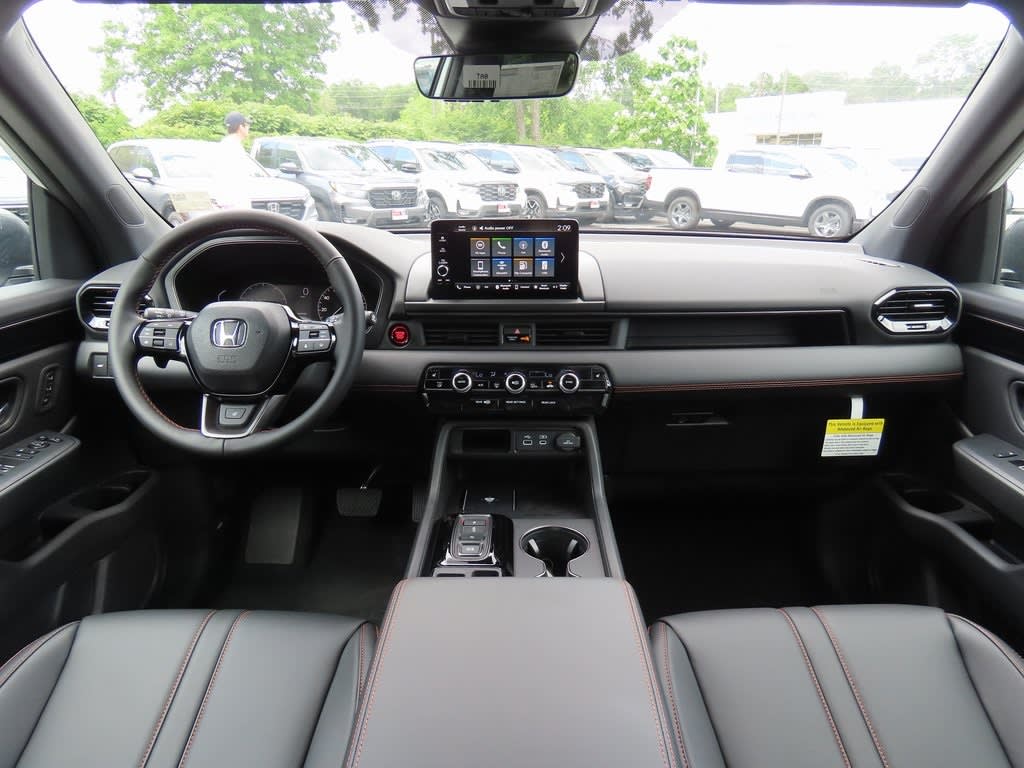 Thumbnail: 2025 Honda Pilot - 10