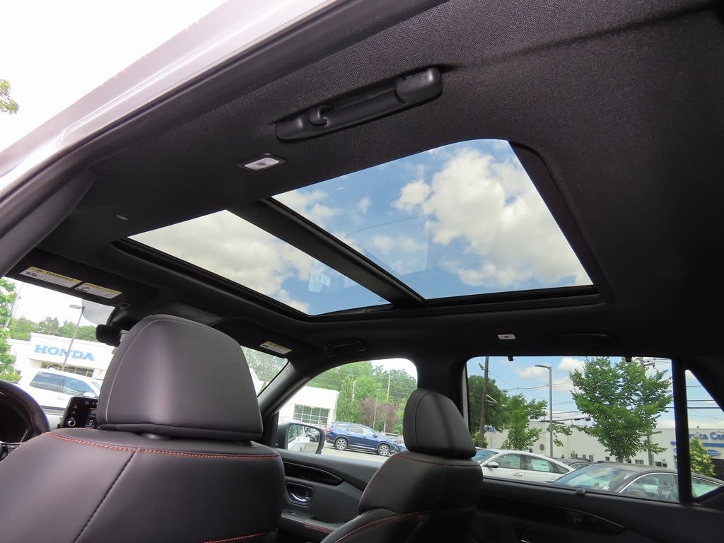 Thumbnail: 2025 Honda Pilot - 21