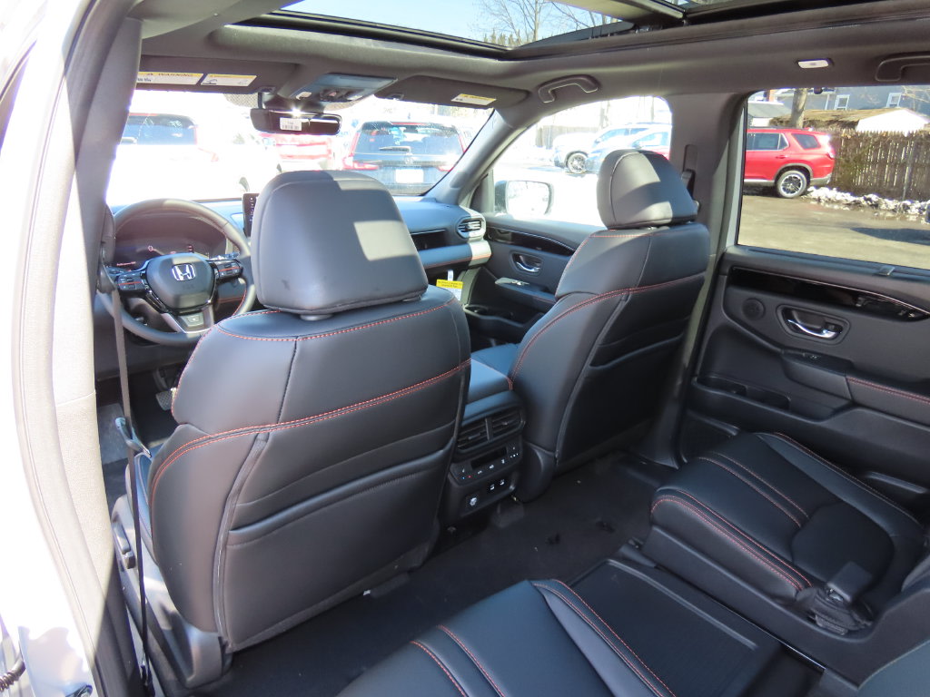 Thumbnail: 2026 Honda Pilot - 21