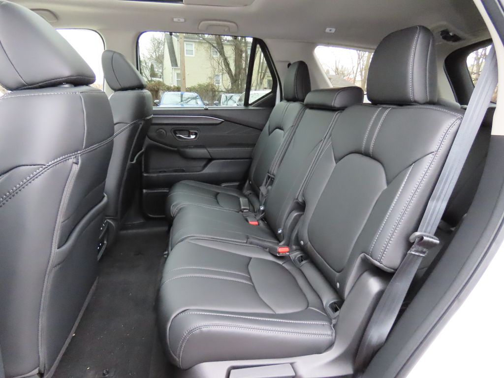 Thumbnail: 2026 Honda Pilot - 13