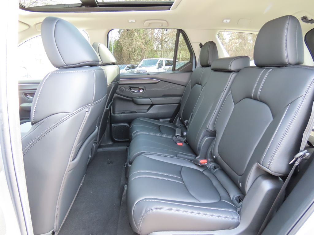 Thumbnail: 2026 Honda Pilot - 12