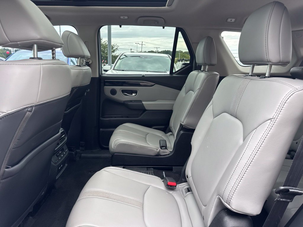 Thumbnail: 2023 Honda Pilot - 10